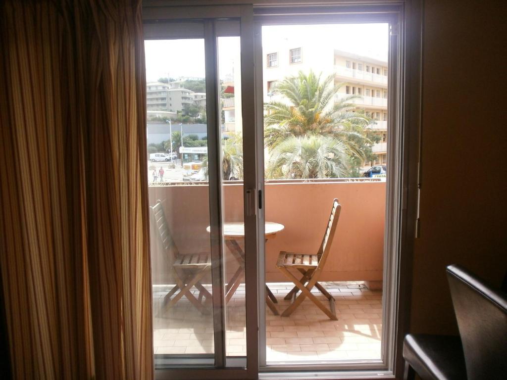 Hotel Maya Cavalaire-sur-Mer Exterior photo