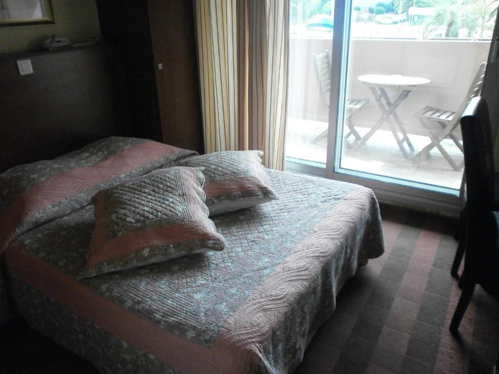 Hotel Maya Cavalaire-sur-Mer Room photo